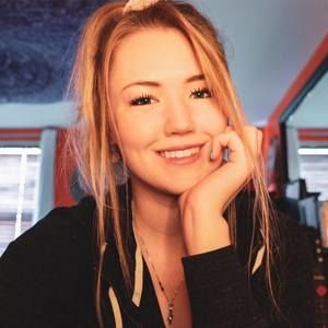 Meet your Posher, Leah